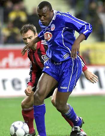 担短暂的损 担短暂的损